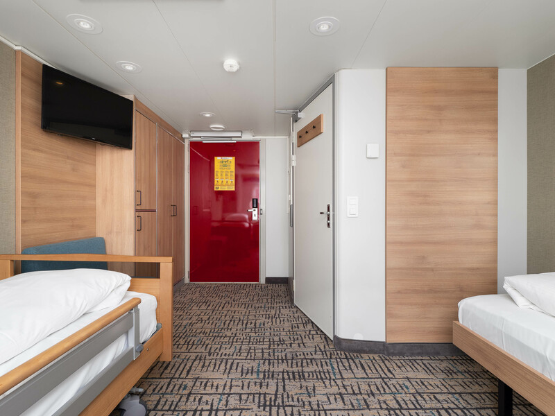 Polar Outside | Wheelchair accessible cabin for 2 travellers